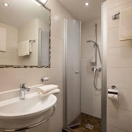 伯格霍夫旅馆 招待所